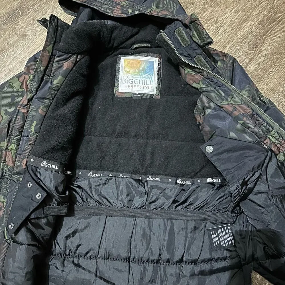 Big Chill Boys Winter Ski Jacket Green Black Camouflage Hood Lined youth Size 18